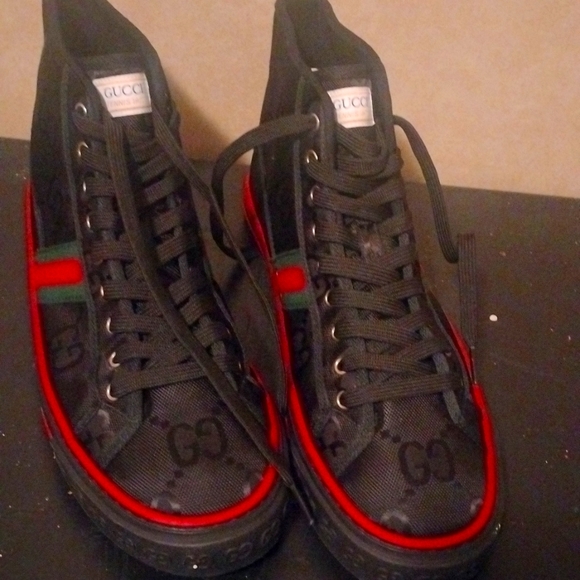 Gucci 12 Black